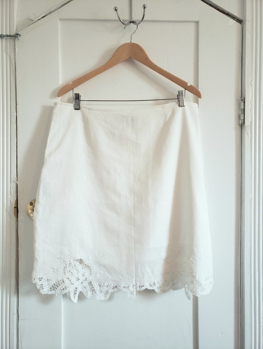 Le Chateau Lace Bottom Cream Linen Skirt Size XL